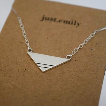 Geometric Side Line Necklace