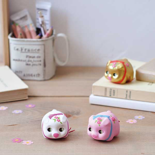 Pig Of Plenty Flowering Fortune