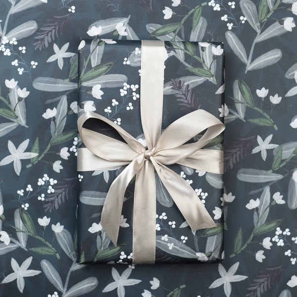 Snowdrop Christmas Sheet Wrap
