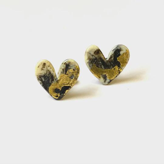 heart stud earings