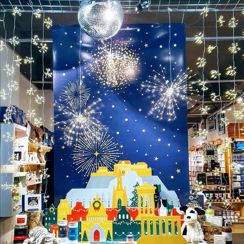 LIGHT UP EDINBURGH AT CHRISTMAS