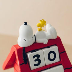 Snoopy 3D Doghouse Perpetual Calendar