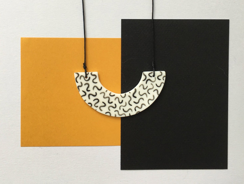 Arc Necklace Noodle with Green Cord