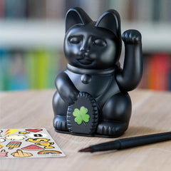 Iconic Waving Cat Black