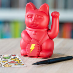 Iconic Waving Cat Red