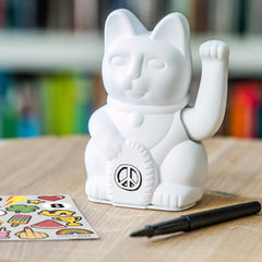 Iconic Waving Cat White